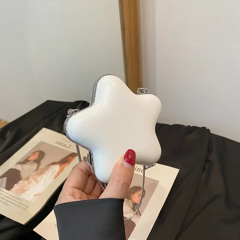 thumbnail image 1 of Bolso bandolera mini con forma de lápiz labial para mujer, nuevo bolso de hombro versátil de color brillante con estrella de cinco puntas, para banquetes, otoño 2024, 1 of 5