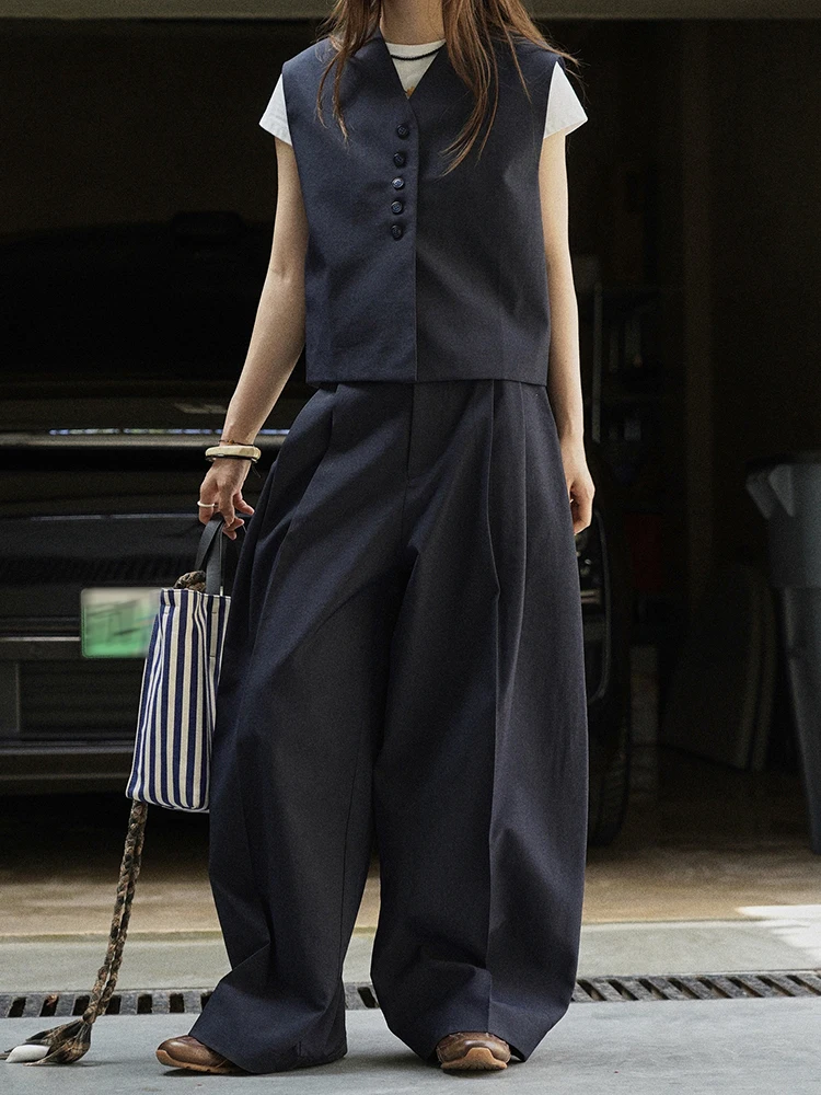 [EAM] High Waist Navy Blue Pleated Brief Long Casual Wide Leg Pants New Trousers Women Fashion Tide Spring Autumn 2026 1DJ3459