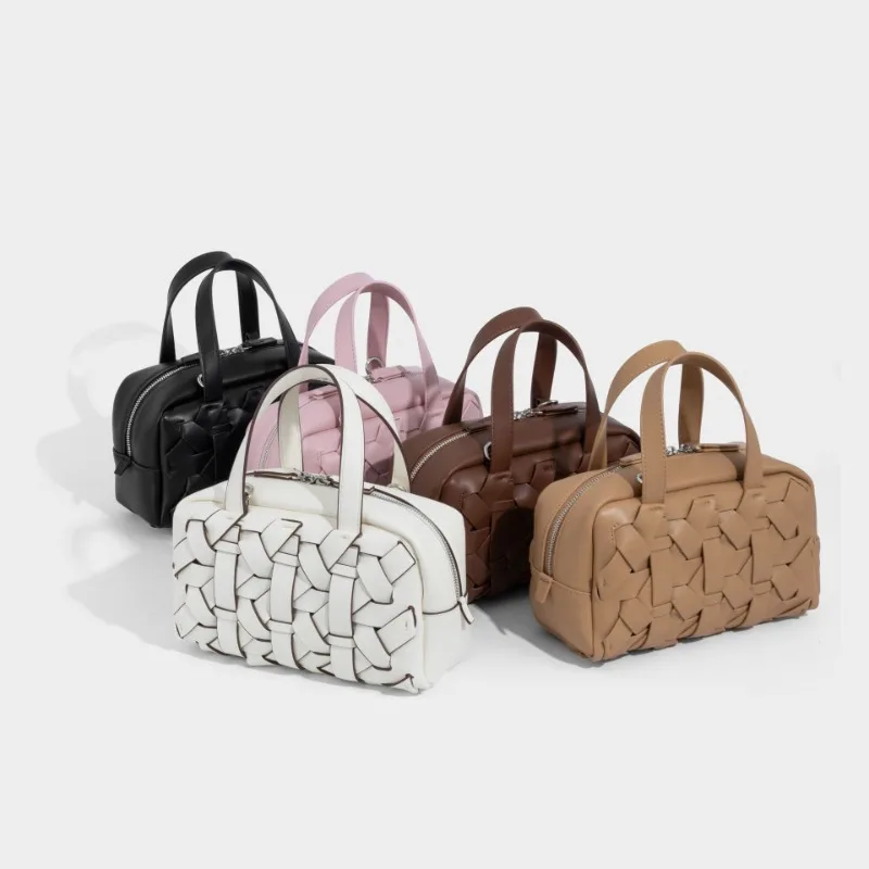 Handcrafted Woven Shoulder Crossbody Bag Simple Casual Ladies Handbag Underarm Bag Fashion Crescent Soft PU Leather Handbag