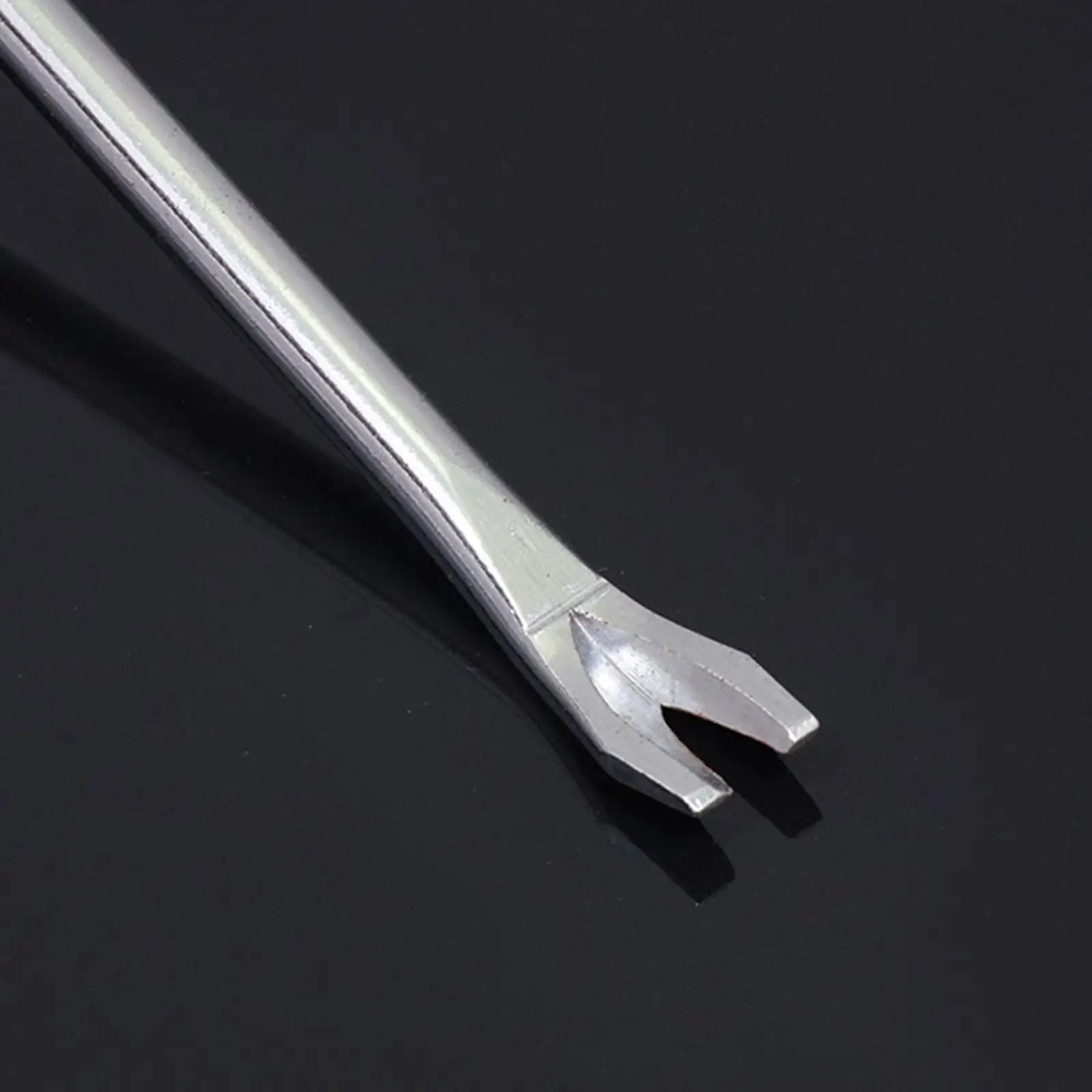 

Screwdriver Nail Puller Remover V Shape Head Tack Lifter Nail Staple Rivet Tack Puller Fit for Auto Car Repair Carpentry Nails