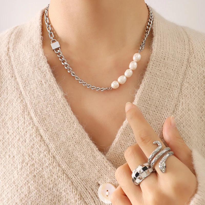 Tiffany Hardwear Pearl Lock Necklace