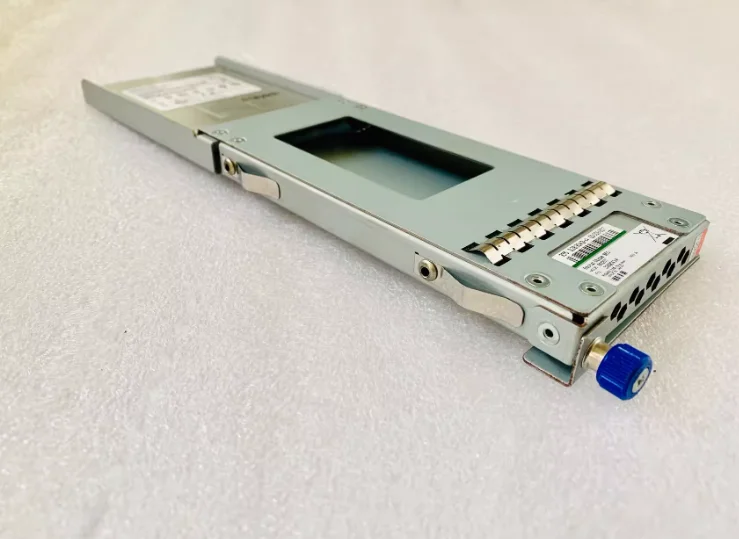 

Для HDS 3289043-A VSP G200 G400 120G SSD системный диск твердотельный накопитель