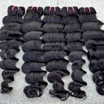 Fasci sciolti di onde profonde Fasci di tessuto dei capelli Estensioni dei capelli umani al 100% Estensioni dei fasci di capelli brasiliani di colore naturale 100 g/pacchetto