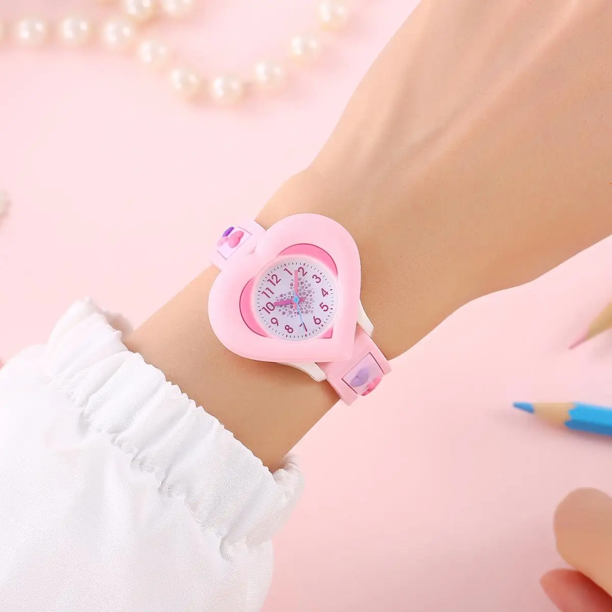 New Fashion Heart shaped Children's Love 3D Cartoon Watch Children's Learning Watch 6