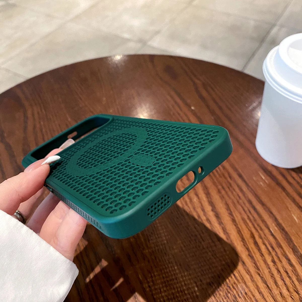 Magnetic Mesh Heat Dissipation Shockproof Matte Case with Soft Bumper