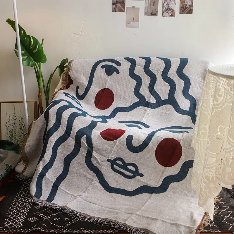 Textile City Abstract Face Tassel Throw Blanket Ideal for Indoor Couch Decoration and Outdoor Picnics 130x160cm