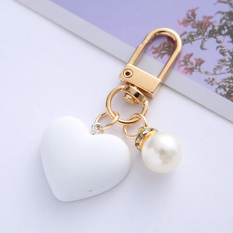 Fashion Imitation Pearl Love Heart Keychain Black White Resin Key