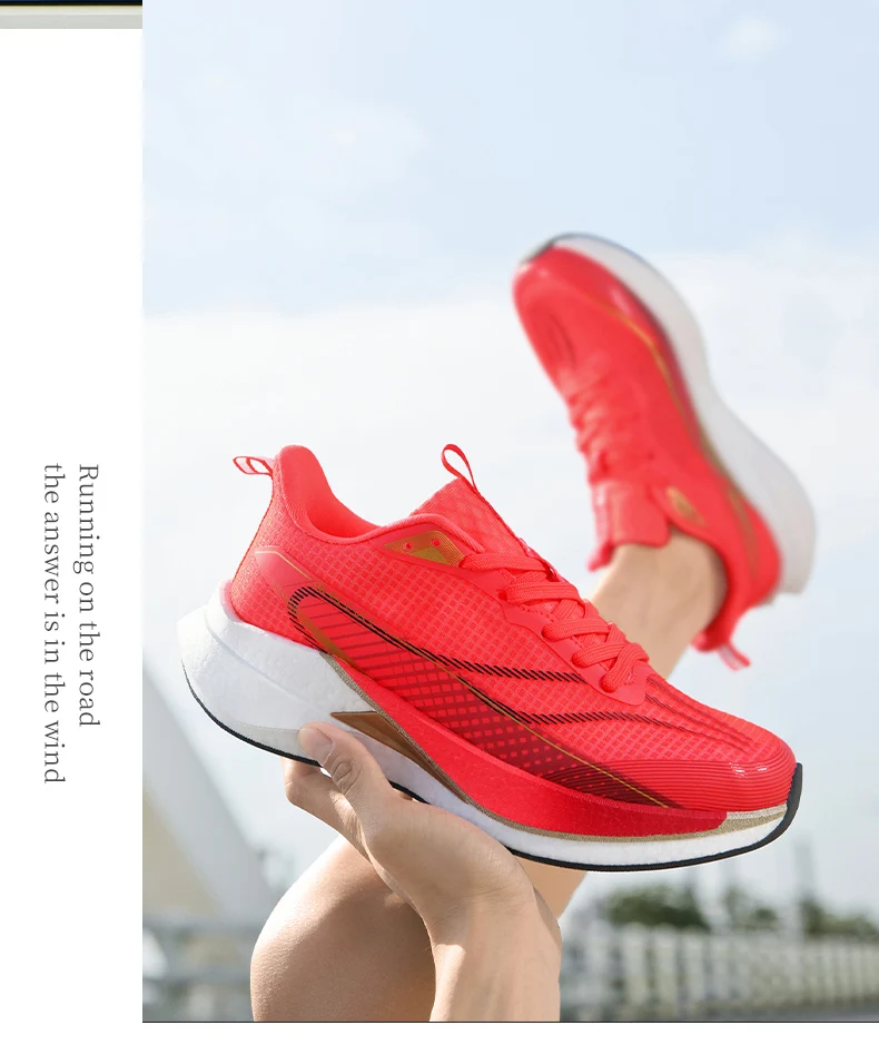 Lightweight carbon board running shoes with breathable mesh and nonslip sole1245