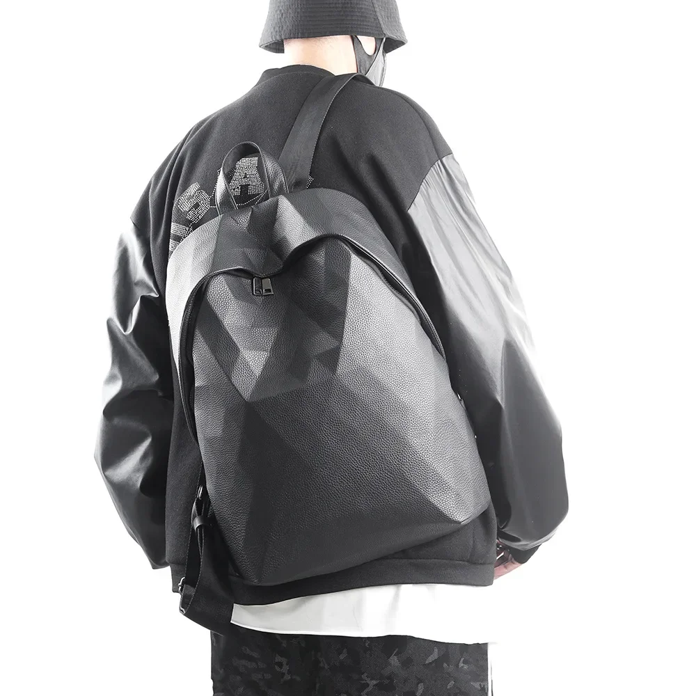 Stylish Geometric Pattern Backpack for Travel and Leisure