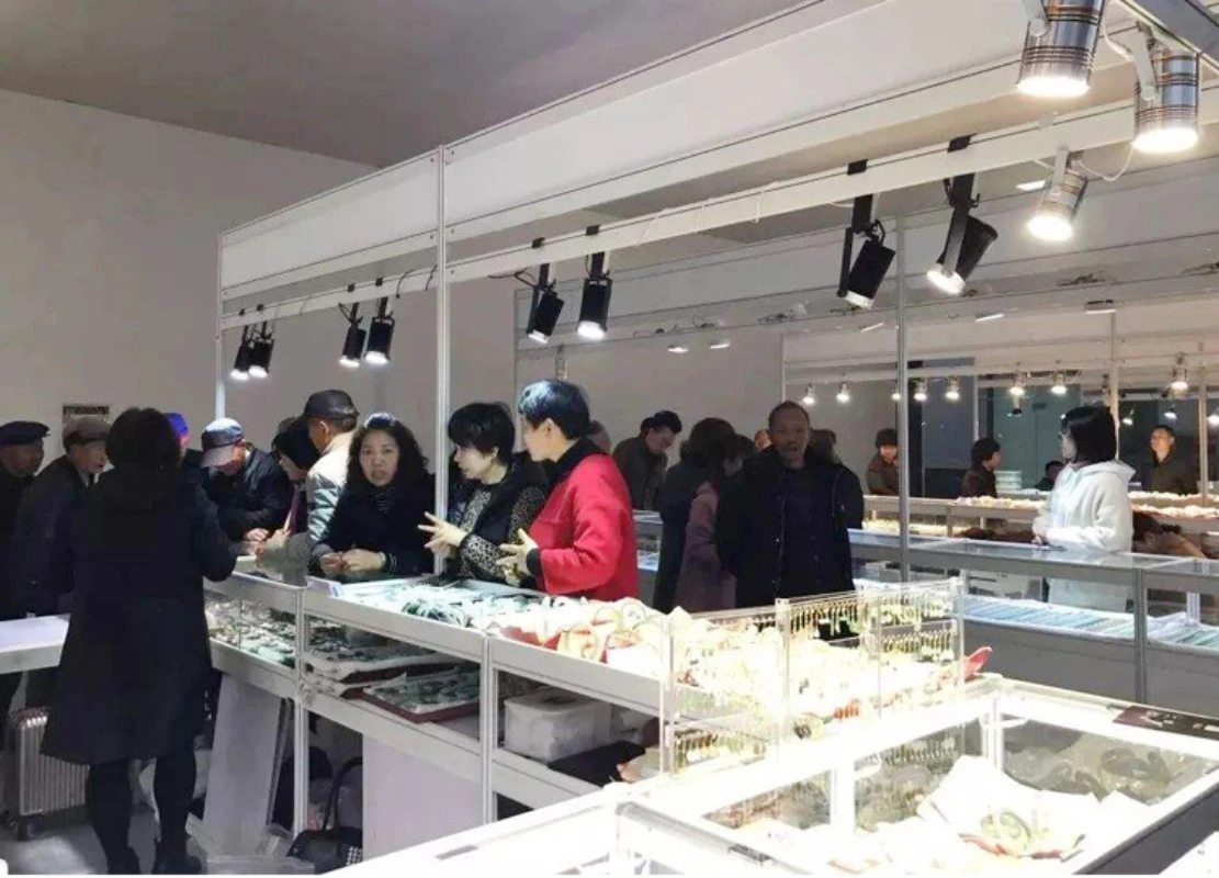 Anti glare 75W intelligent dimming color adjustment true color peculiar stone jade jewelry exhibition light quick installation