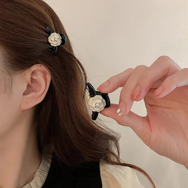 

Lovely Flower Vintage Small Hair Claws For Women Girls Retro Dripping Oil Camellia Hairpin Hair Accessories Headwear Ornament