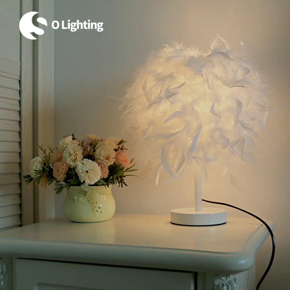 

LED Modern Simple Feather Table Lamp Romantic Wedding Goose Feather Table Lamp Decor Home Living Room Bedroom Study Hotel Decor
