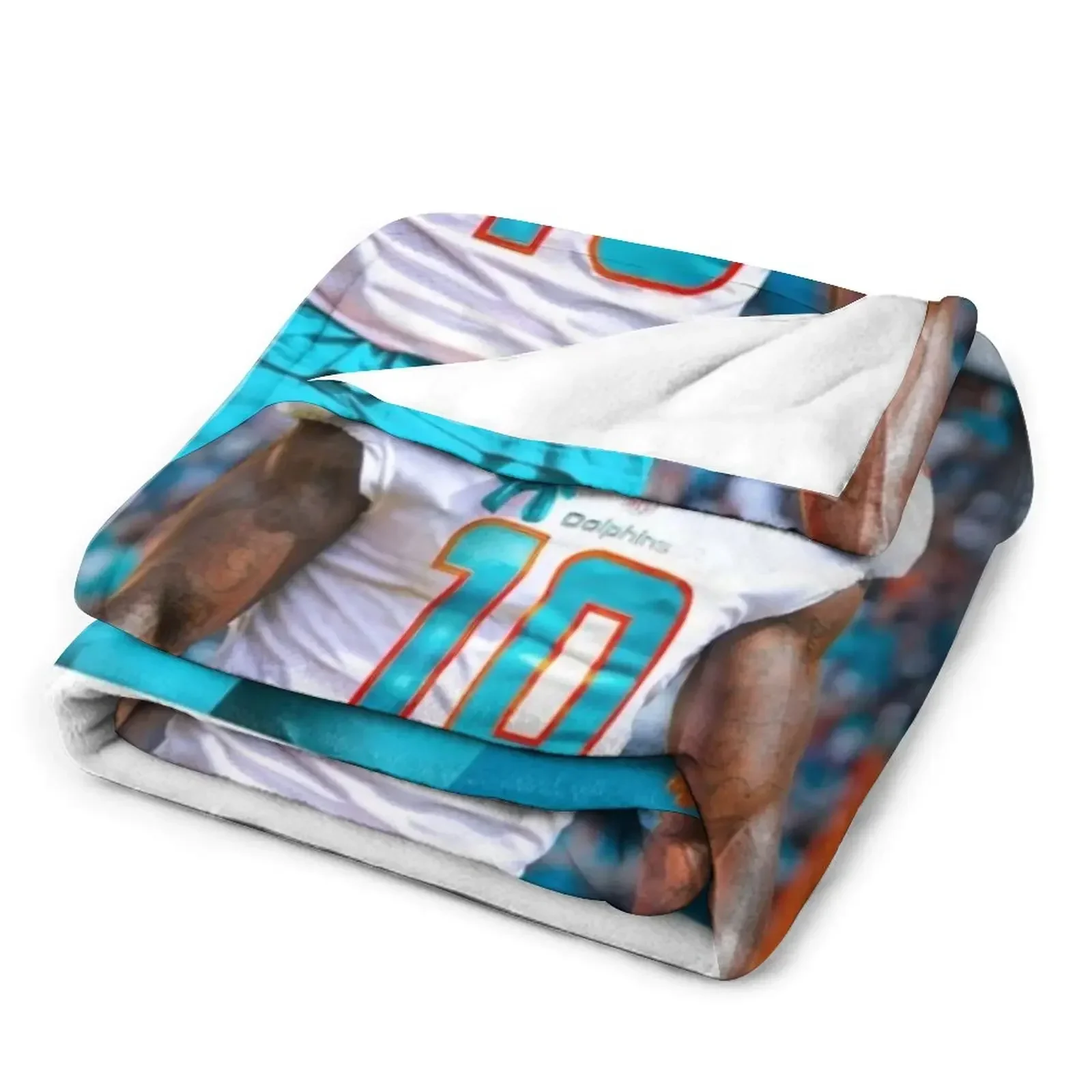 Tyreek �� ���ο� ���, �̱� ���� ħ�� Ŀ��, ���� �ε巯�� �м� ���