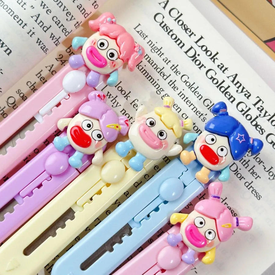 1pcs Cute Cartoon Art Knife Portable Hand Account Office Paper Cutter Disassembly Express Unpacking