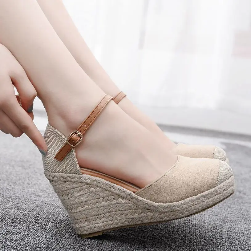 High-heeled thick-soled sandals for women, casual shoes with ankle strap, comfortable, stylish, summer.