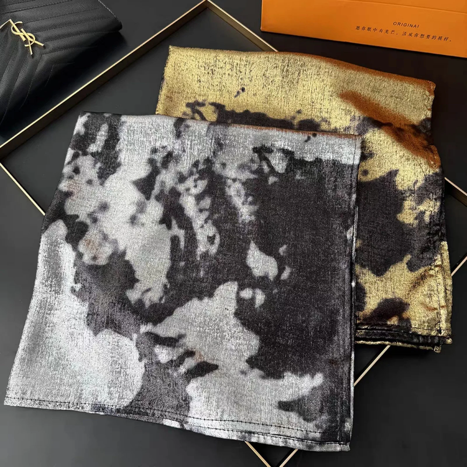 1PC Metallic Gold & Black Head Scarf, Tie-Back Turban Headwrap, Stylish Hair Accessory for Women, Perfect for Fashionable Looks