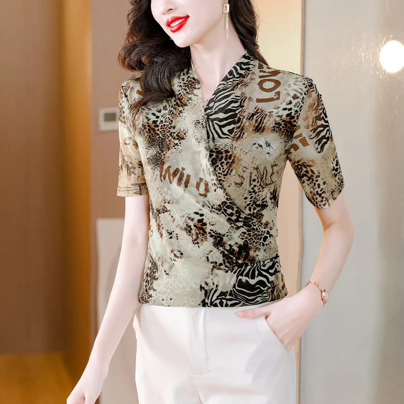 

2023 New Summer European Clothes Mesh Thin T-Shirt Women's Fashion Sexy V-Neck Draped Print Leopard Tops Half Sleeve Tees 35199
