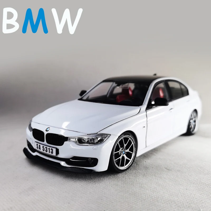 Coche De Policía BMW 330i Escala 1:24 - Welly - Azul - Modelo Diecast Nuevo En Caja