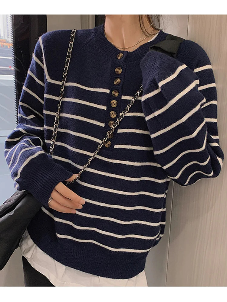 Autumn and Winter Casual Loose Women's Knitted Long-sleeved Sweater Fashionable New Striped Thin Women's Casual Top