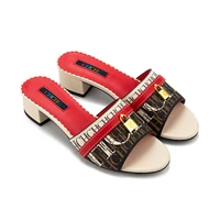 Sandales Talon Coin 2025 Rouge Marron Beige Été Style Rétro Bicolore Lanières Croisées pour Femme Vacances Trajet Travail Semelle Vague 2