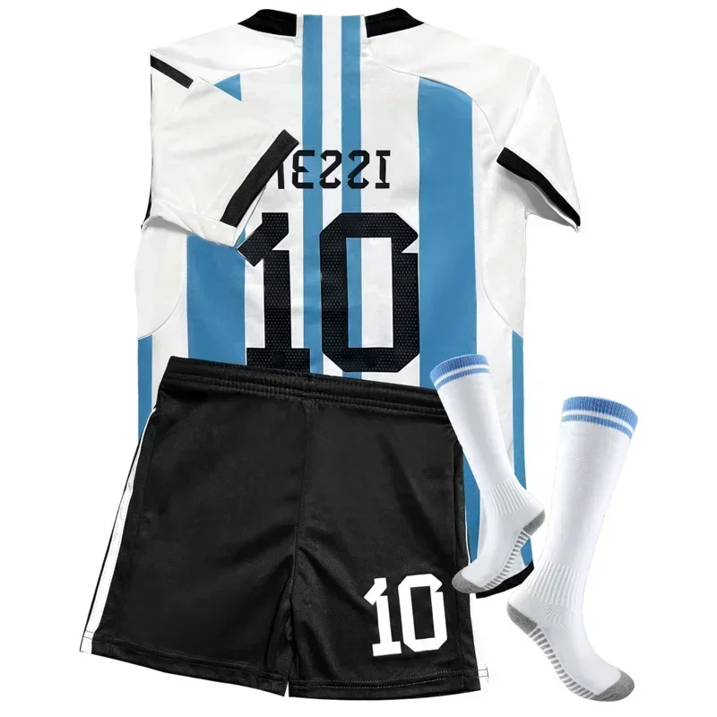 Новые футбольные свитера для мальчиков