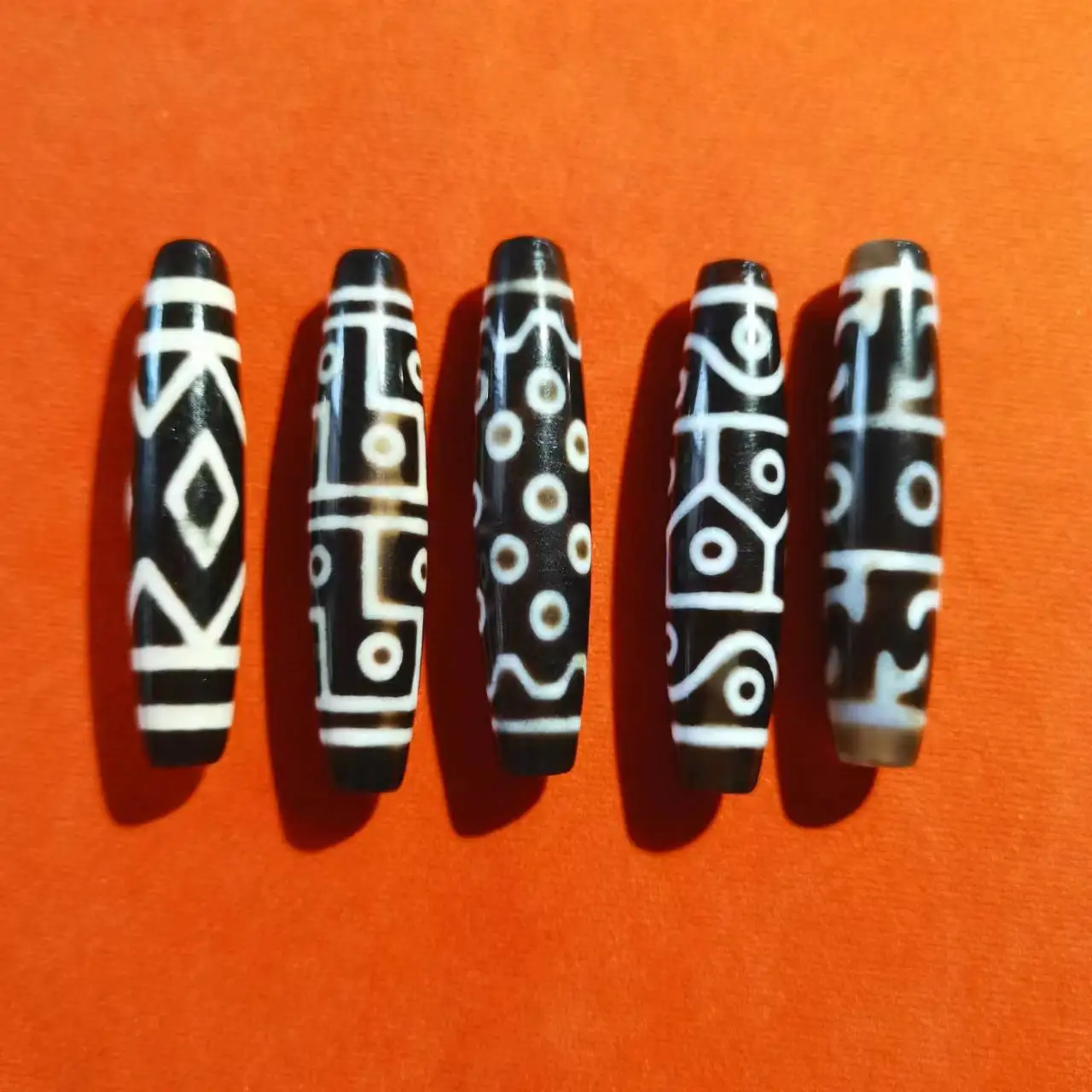 

1pcs/lot natural agate high-quality ancient craft dzi three-eyed instrument King Kong twelve-eyed fourteen-eyed twenty-eyed gem