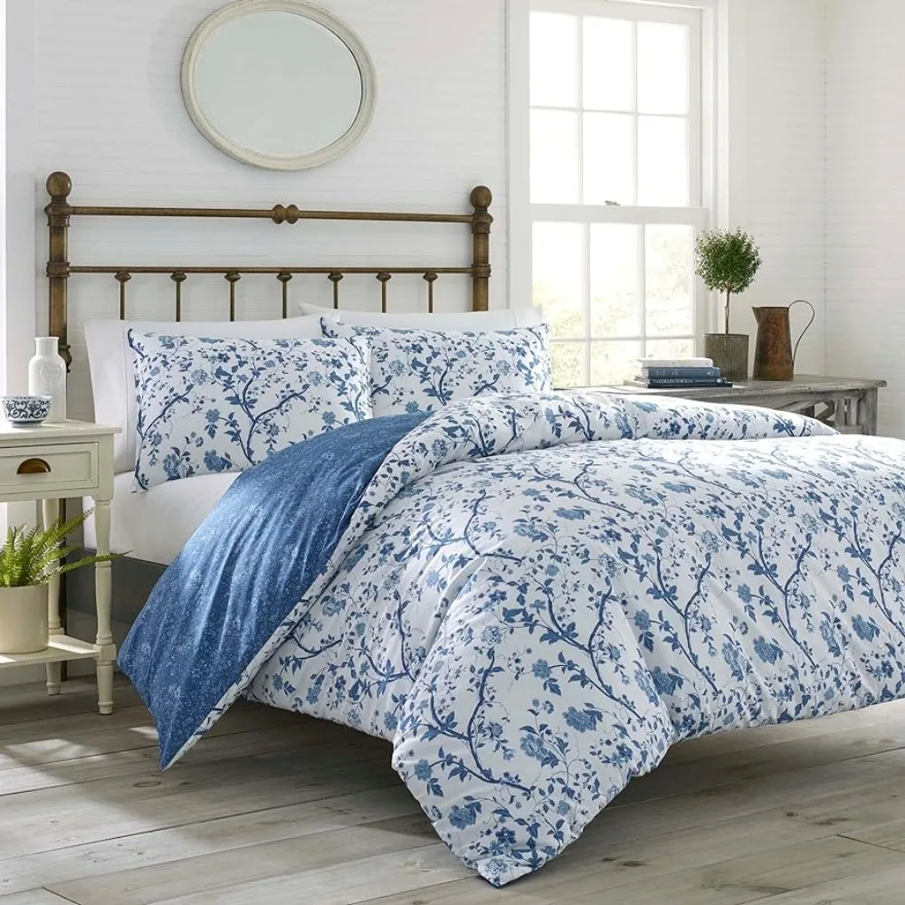 

Queen Duvet Cover Set, Reversible Cotton Bedding Set, Includes Matching Sham(s) with Bonus Euro Sham(Elise Blue, Queen)