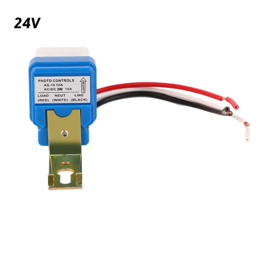 가로등 자동화용 광전지 스위치는 AC/DC 전압 레벨 12V, 24V 및 220V와 호환되며, 최대 부하 전류는 10A입니다.
