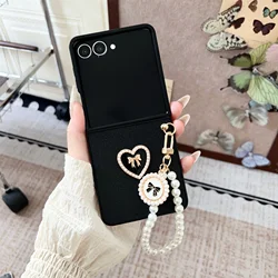 Luxury Cute Bow Love Heart Dermatoglyph Phone Case with Pearl Bracelet - Galaxy Z Flip 8 (A)