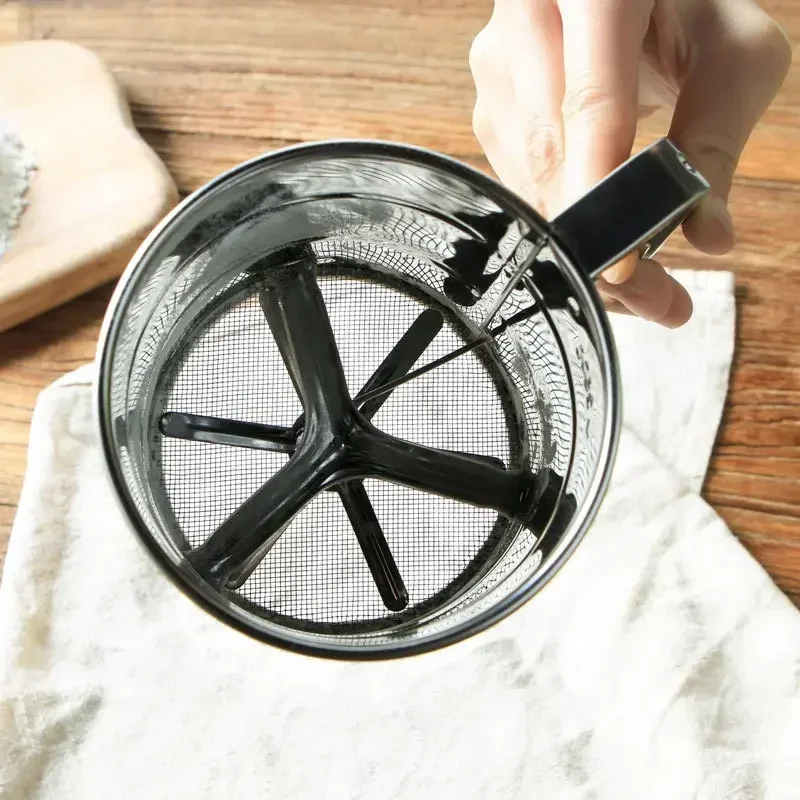 Flour sifter baking tools powder sieve powder sugar shaker 1pc Stainless steel flour sifter for baking powder sugar shaker with hand press design fine mesh flour sifter sieve