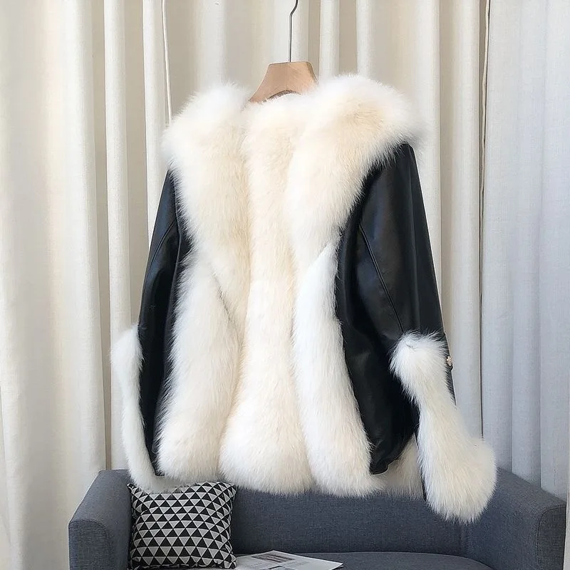 2023 New Whole Leather Imitation Fox Fur Color Contrast Fur Coat for Women's Short New Color Contrast Down Coat