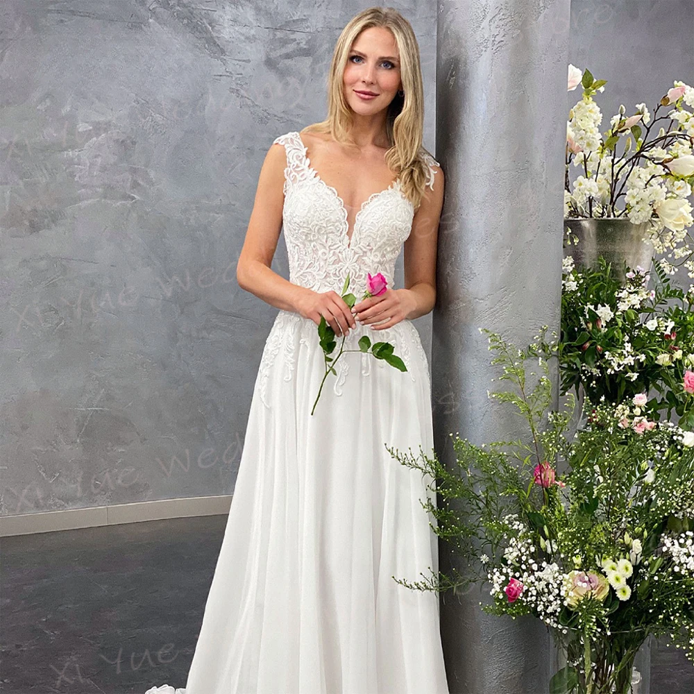A Line Women's Wedding Dresses Elegant Appliques Lace Bride Gowns Sexy Charming V Neck Sleeveless