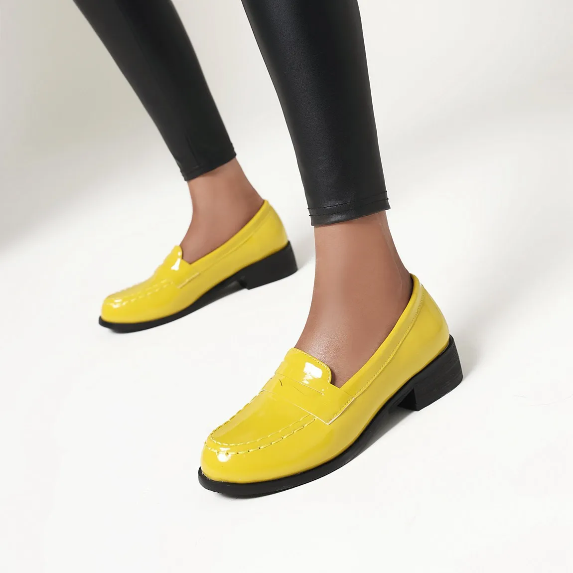 Spring Autumn New Women Low Heels Loafers Slip On Patent Leather Casual Daily Work Shoes Purple Black Yellow Plus Size 41 42 43 2