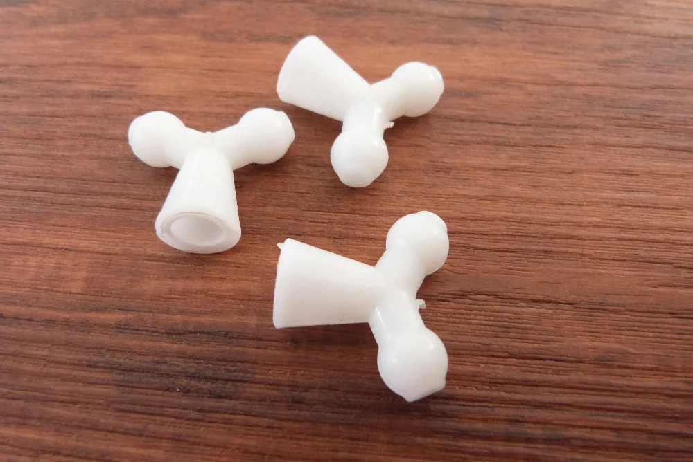 25x20mm Weiße Dreieckige Kunststoffperlen Passend für 12mm Skelett-Gelenke für Spielzeug-Skelett-Zubehör