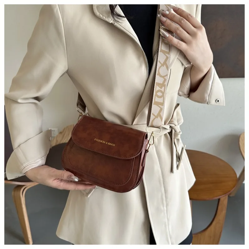

Popular Crossbody Bag Women New High-grade Retro Small Luxury Brand Shoulder Bag Fashion Texture Female Shoulder Crossbody Bag