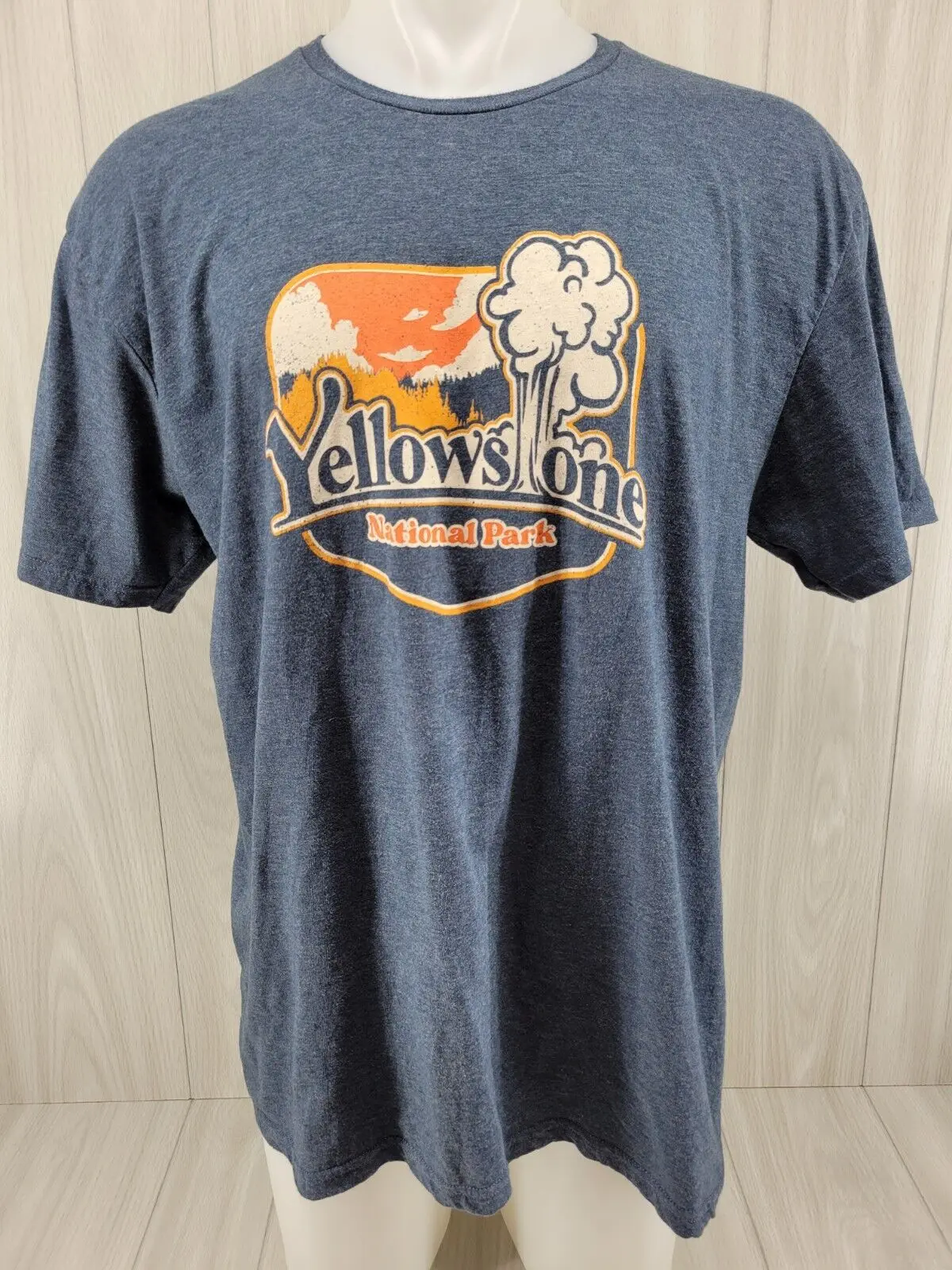 T-Shirt Da Uomo Sz Xl Yellowstone National Park Old Fedele Geyser Blu