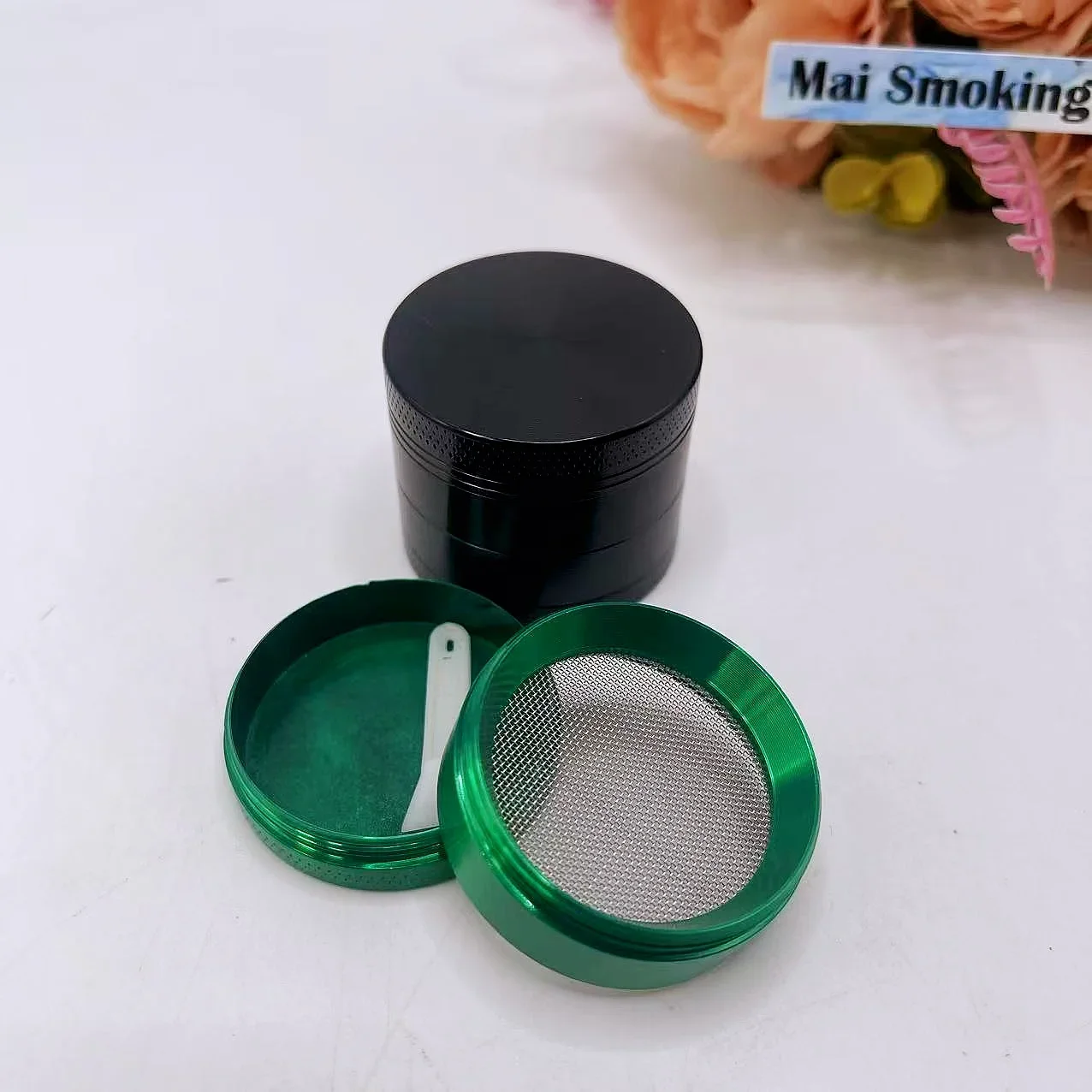 1,6 Zoll Metall-Kräutermühle 4-lagig Manuelle Gewürzmühle Pfeffer Salz Mörser Kräuter Tabak Grinder Raucherzubehör – Detail 4