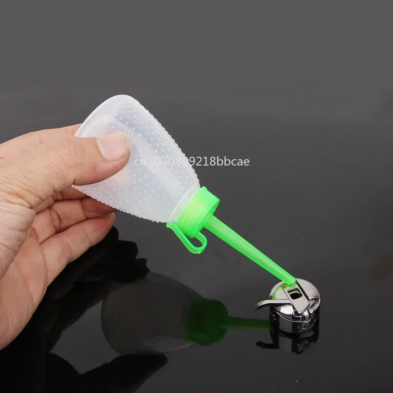 1pc Oil Liquid Can Pump Oiler 60ml/180ml Plastic Bottle For Old-Fashioned Household Industrial Flat Lockstitch Sewing Machine