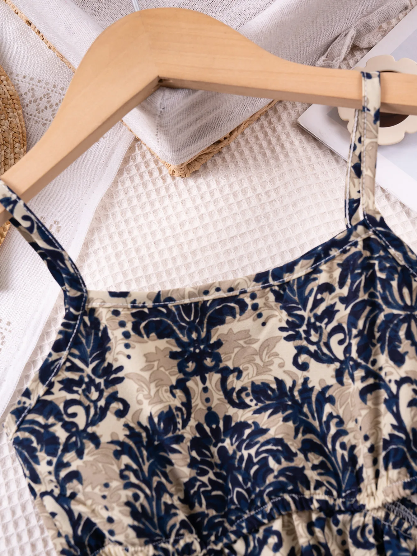 1-7 Y Baby Girls' Sling Cut-Out Vintage Floral Print Dress Stylish & Breathable Summer Outfit for Kids Girls Dress girls dress kids clothes