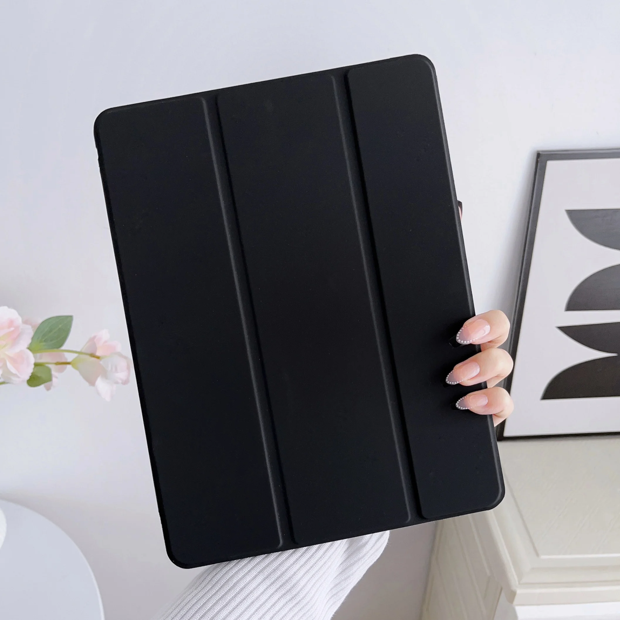 Sleek Protective Tablet Case with Pencil Holder