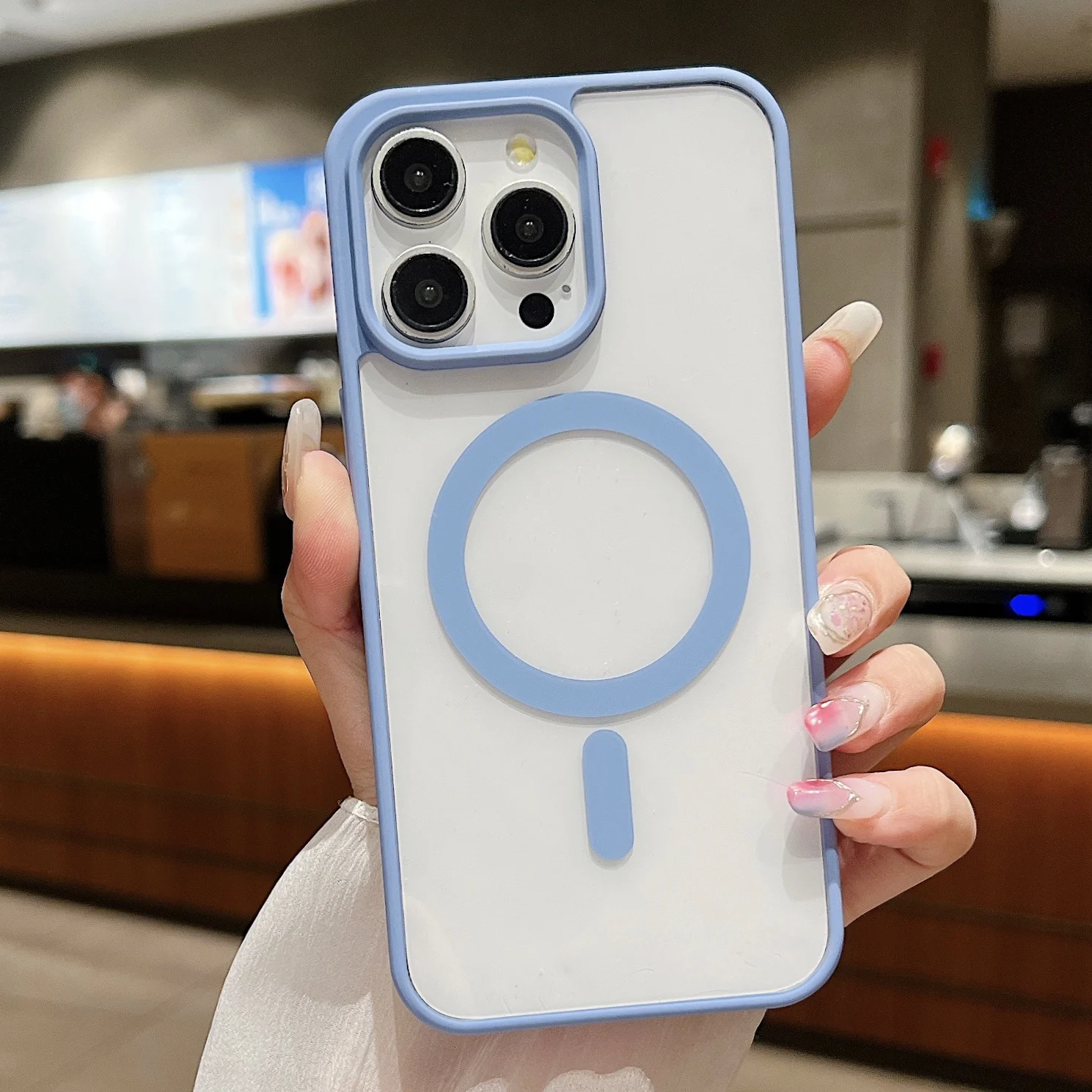 Sleek Magnetic Transparent Wireless Charging Case - Fashion Edition