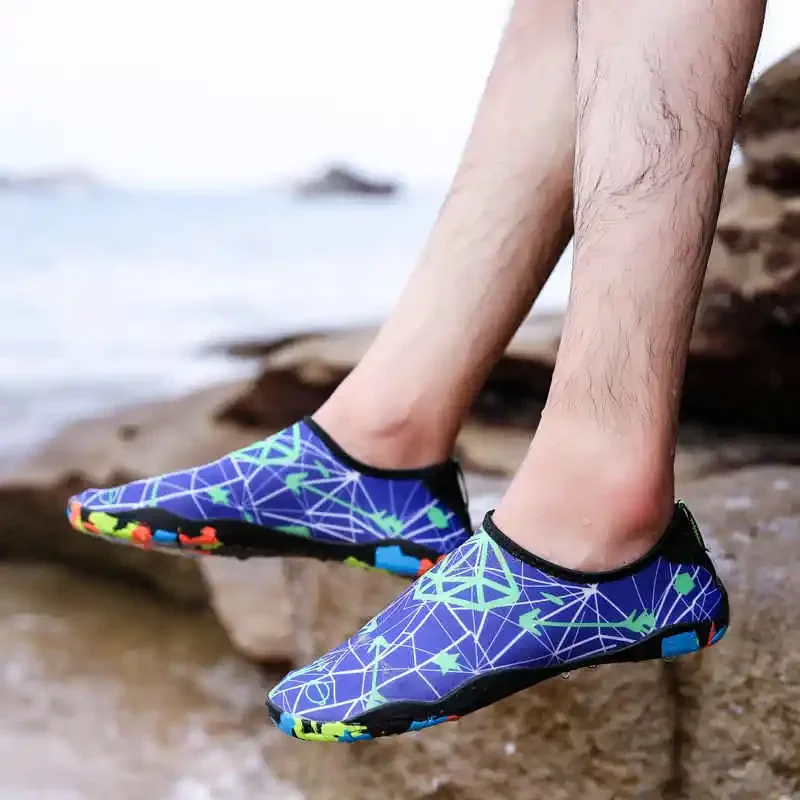 

Мужские кожаные кроссовки на каблуке, с меховой подкладкой