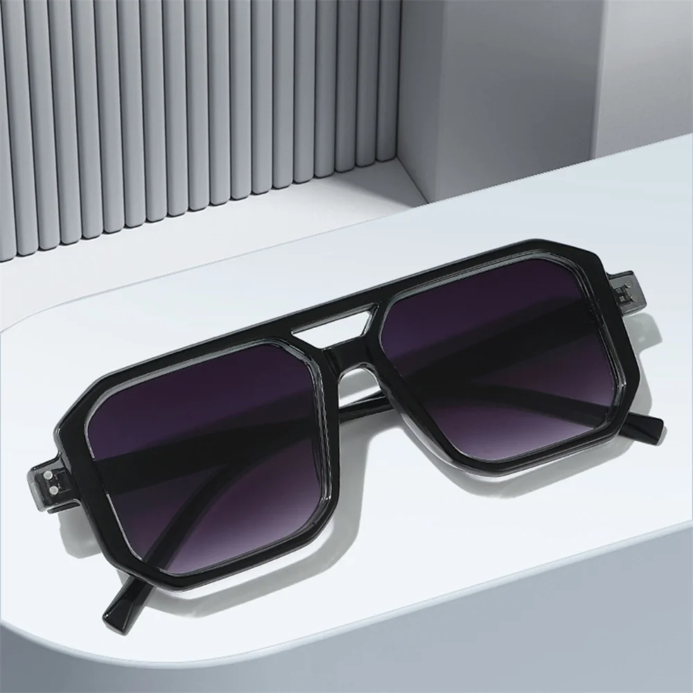 【BY KC2】24年新製品★オーバーサイズ正方形サングラス★純正★ KLASSNUM Men's Sunglasses 2025 Trend Square Sun Glasses