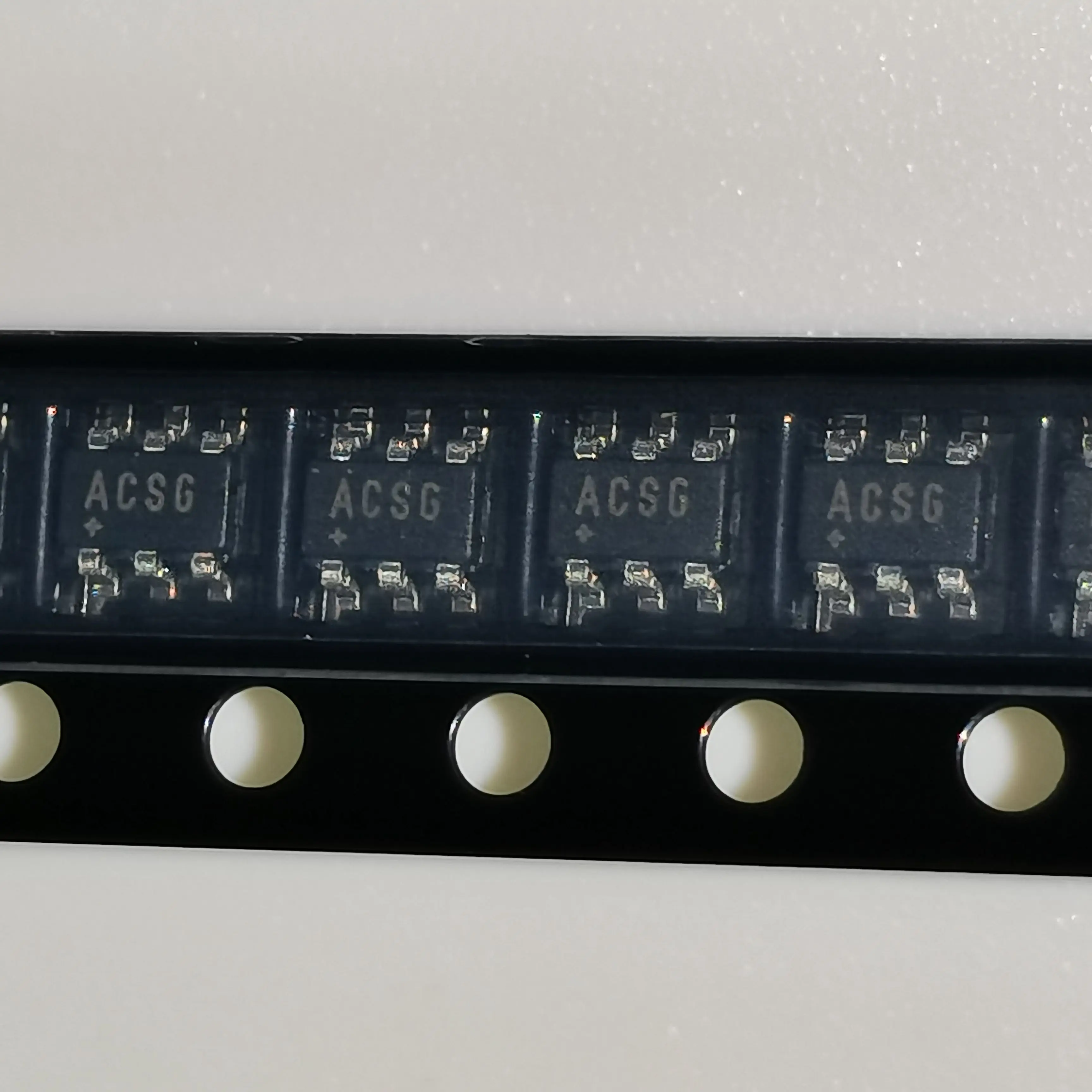 

Max44284верх + T max44284верх + SOT23-6 новый оригинальный