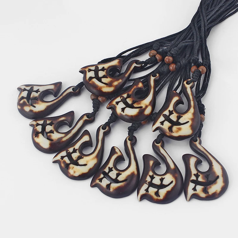 12pcs/lot Tribal Hatchet Shape Carving Hook Pendant Necklace Faux Yak Bone Resin Charms Necklaces Fashion Jewelry Wholesale