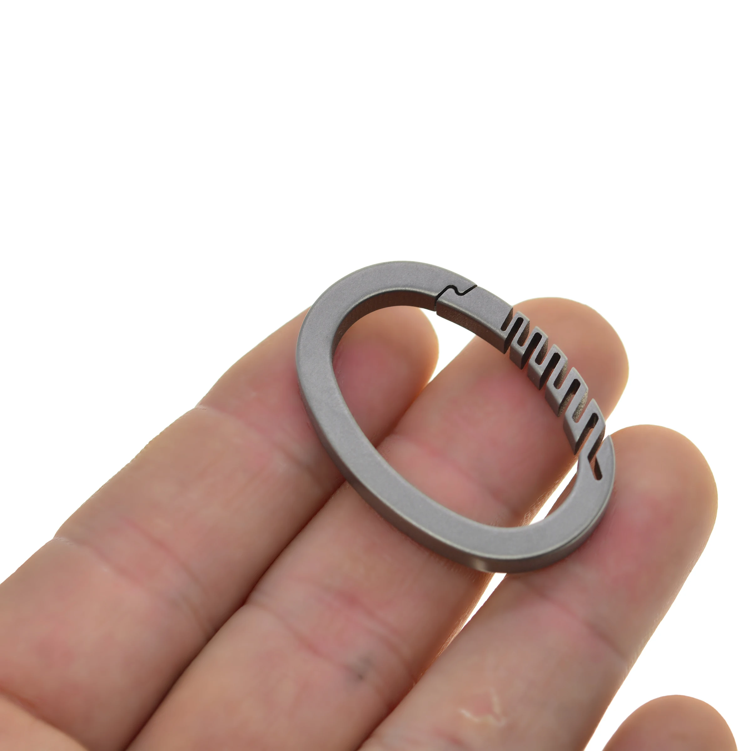 독특한 간단한 가벼운 무게 티타늄 타원형 스냅 스프링 셀프 잠금 Carabiner 열쇠 고리 걸쇠 열쇠 고리 FOB EDC 하우스 온난화 선물