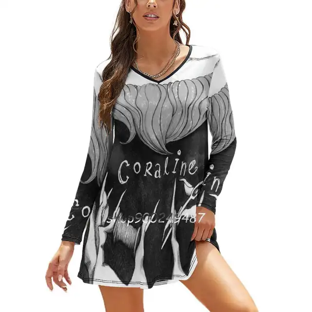 Um Conto de Fadas Sombrio em Forma de Vestido: O Vestido de Coraline Um Conto de Fadas Sombrio em Forma de Vestido: O Vestido de Coraline