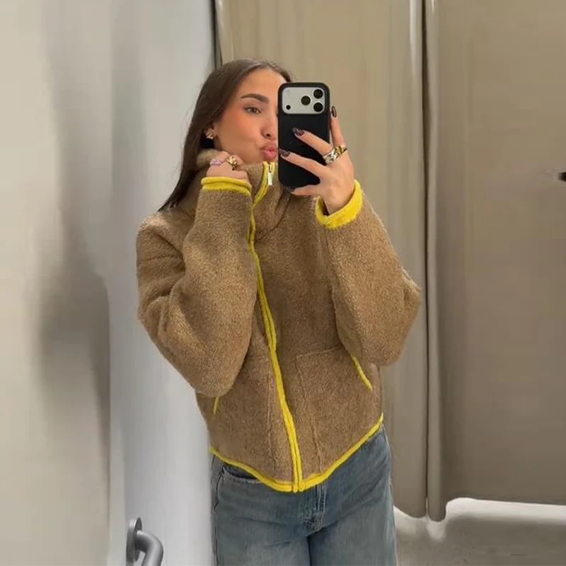 سترة صوفية متباينة غير رسمية للنساء بياقة واقفة وجيوب وسحاب وأكمام طويلة معطف نسائي لخريف وشتاء 2025 جديد للسيدات في ملابس خارجية