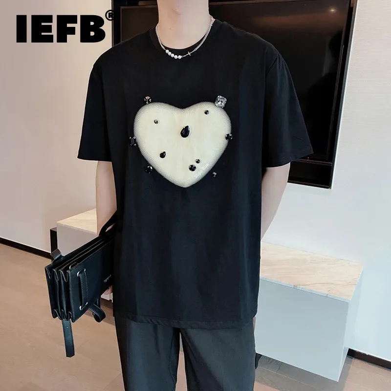 

Футболка IEFB с коротким рукавом, Новинка лета 2024, модный мужской топ с круглым вырезом и драгоценными камнями, Повседневная Свободная мужская одежда с принтом 9C5347