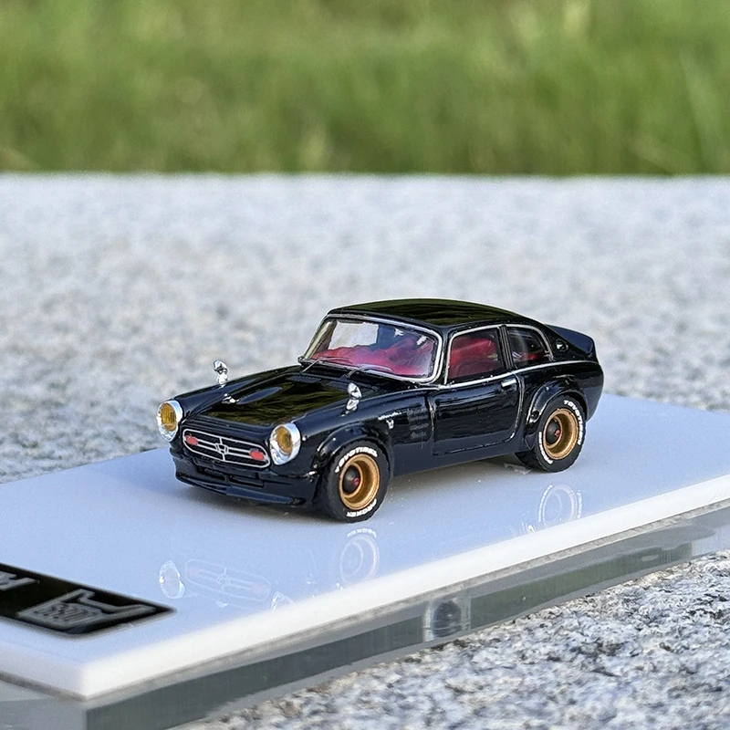 

Модель автомобиля из смолы FURUYA 1:64 S800